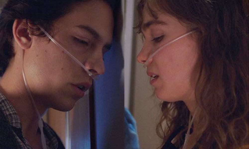 Assista ao novo trailer de ‘A Cinco Passos de Você’, estrelado por Haley Lu Richardson e Cole Sprouse.