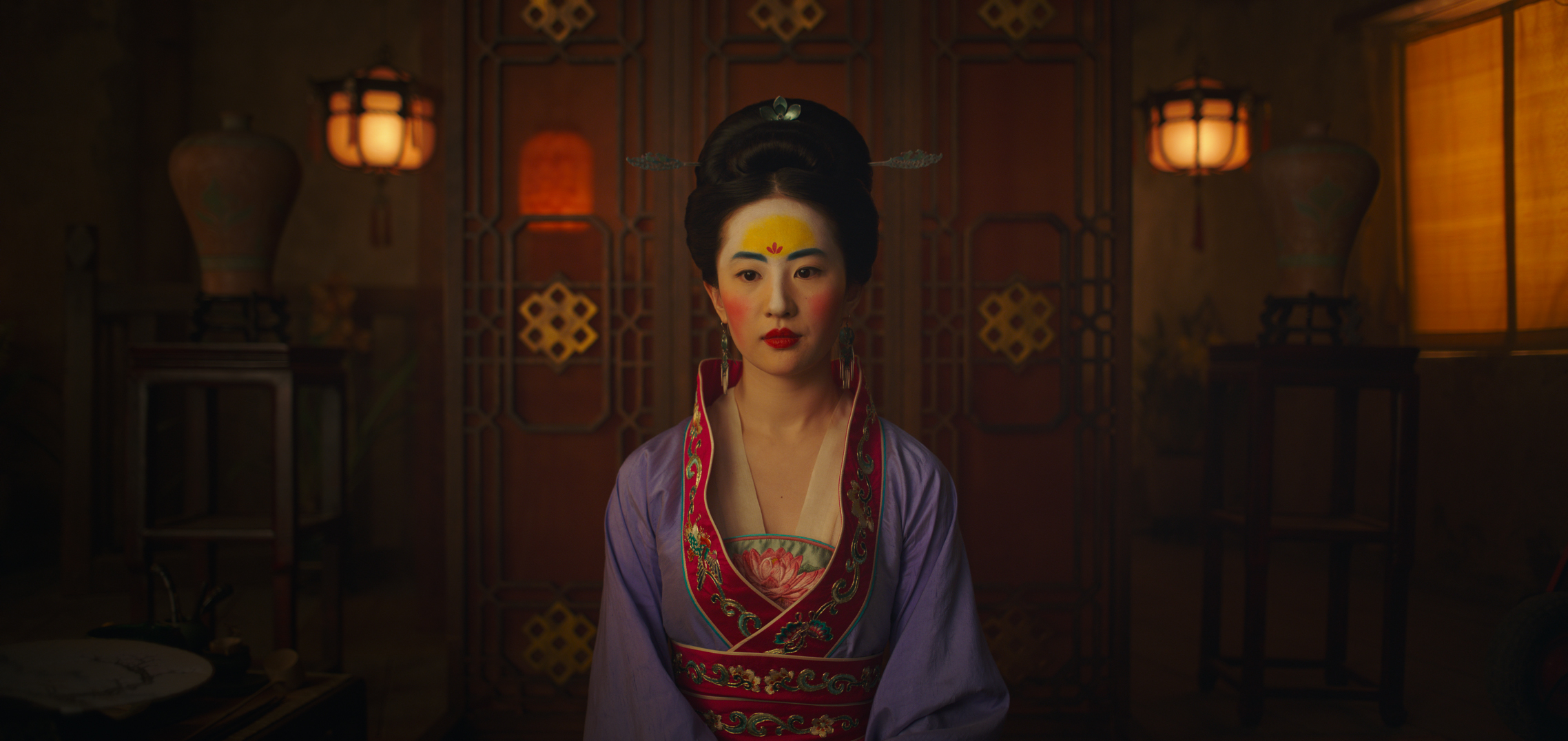 Novo vídeo de ‘Mulan’ explora os bastidores do live-action